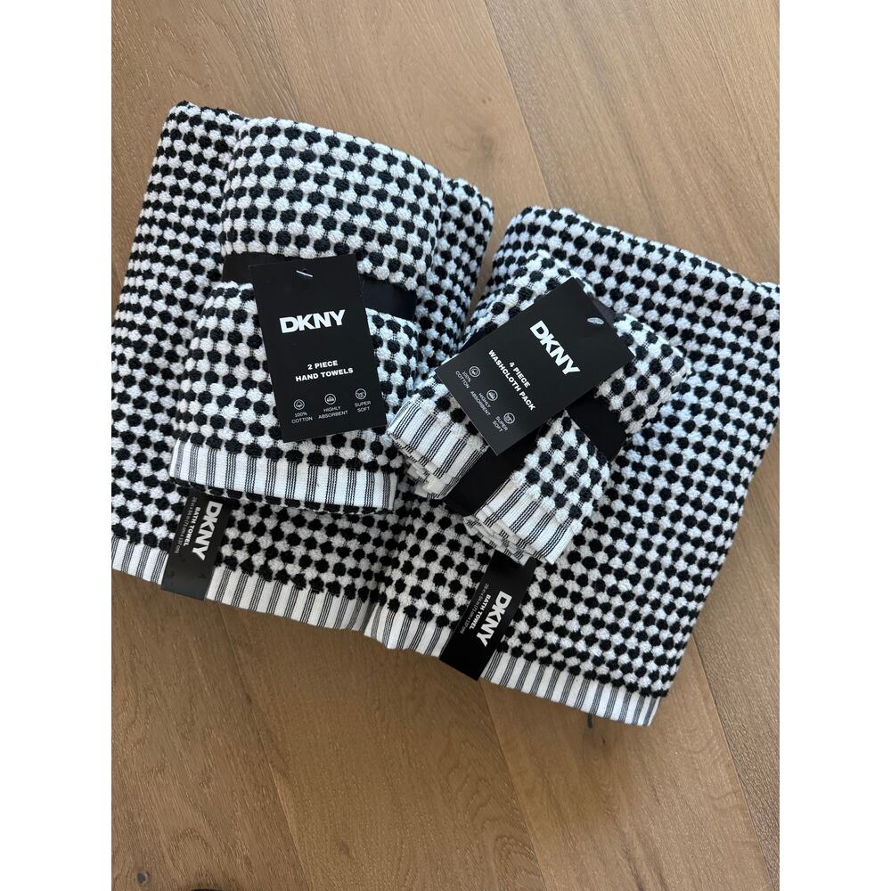New DKNY Black & White 8 Piece Towel and Hand Towel Wash Cloth Set
